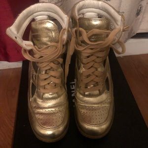 Metallic Gold Marc by Marc Jacobs sneakers